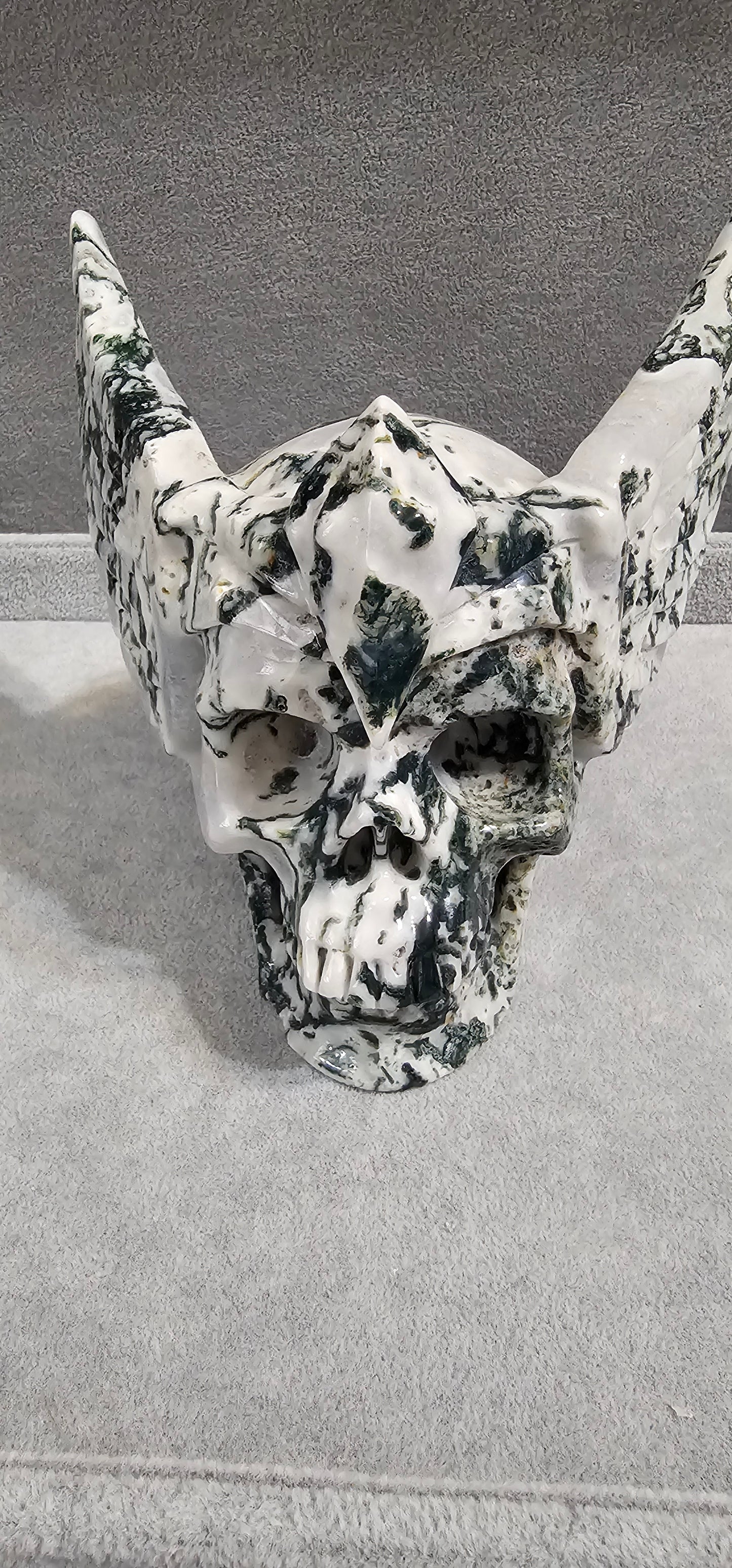 5.9 " Green Moss Agate Crystal Skull with Wings, Hand Carved, Realistic, Crystal Healing-Skullis
