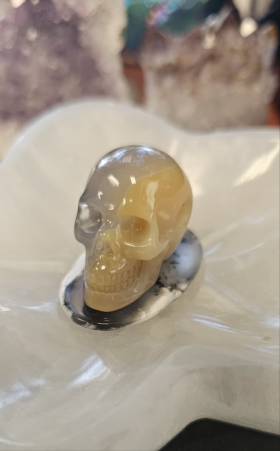 Agate Hand carved Skullis skull pendant